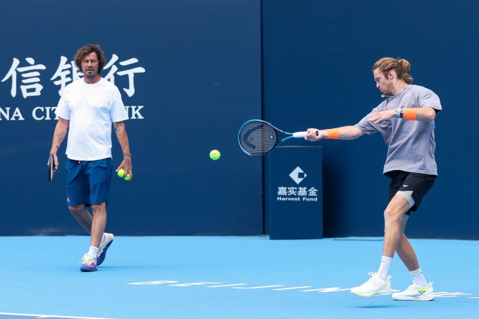 克同凯兹曼, 德米纳尔V 克同凯兹曼, 德米纳尔V