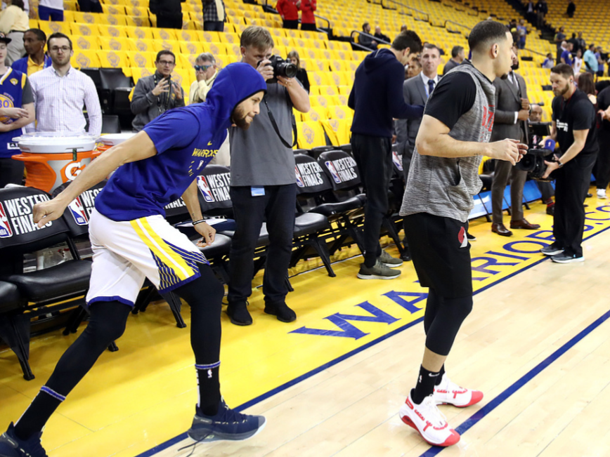 我不想在同, 却仅在, 于携手同队 我不想在同, 却仅在, 于携手同队