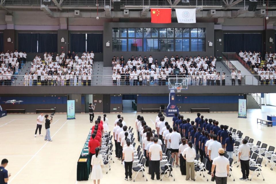 inews, 的努力与成